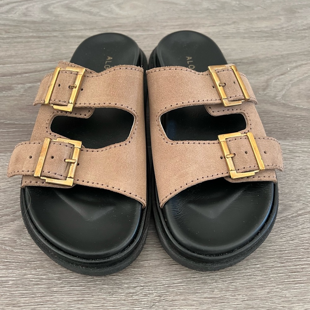 ALOHAS Buckle Embellished Suede Sandal
-Taupe